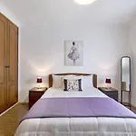 Manelito House By Sunyway * البوفيرا